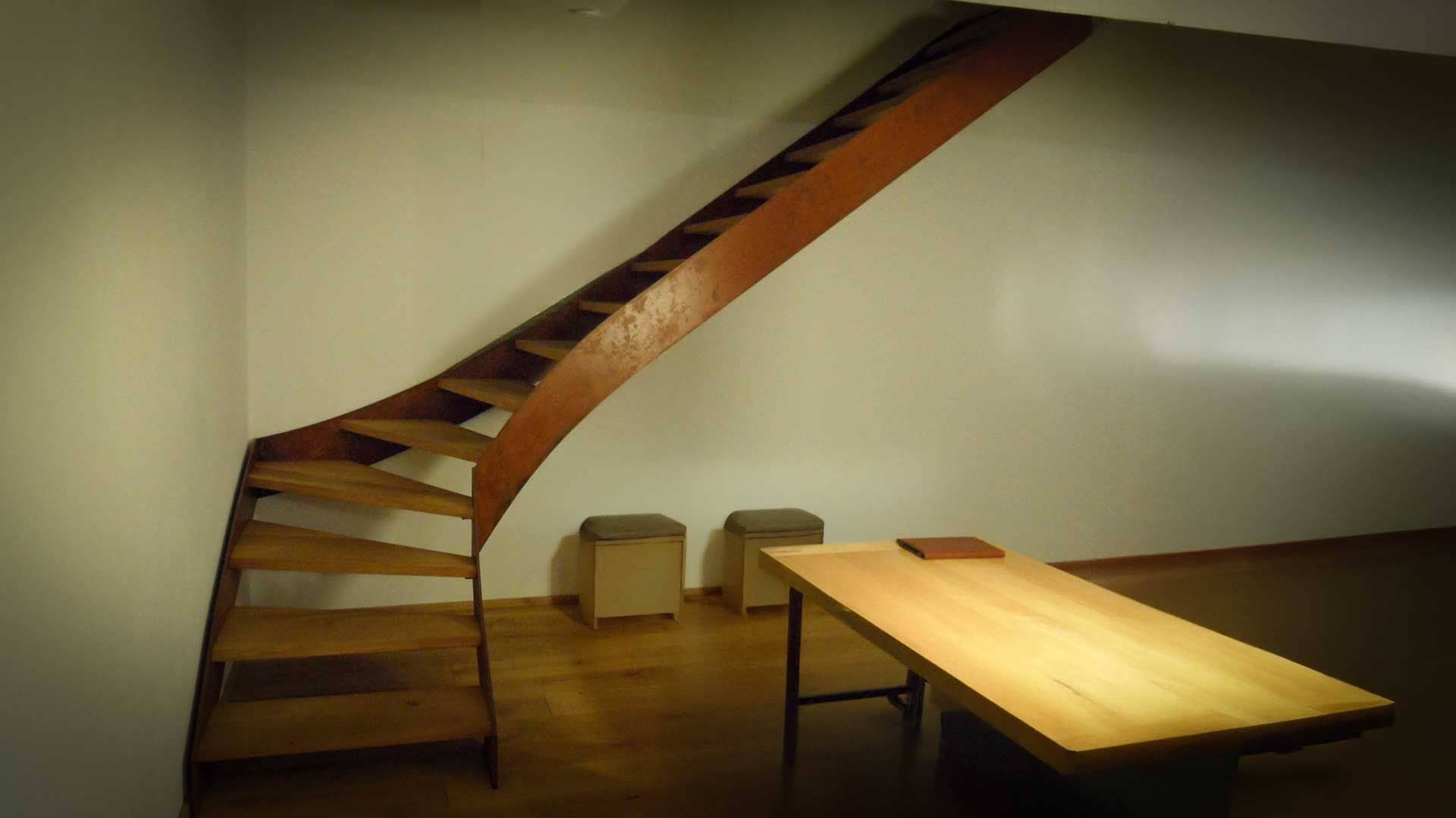 Loft Treppe Metall freitragend rost